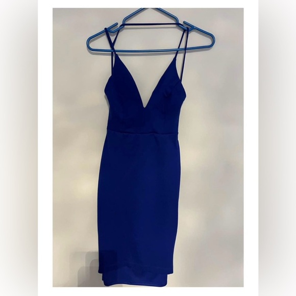 Lulu’s blue backless dress - Picture 1 of 1